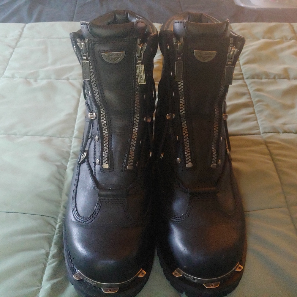 Men's boots